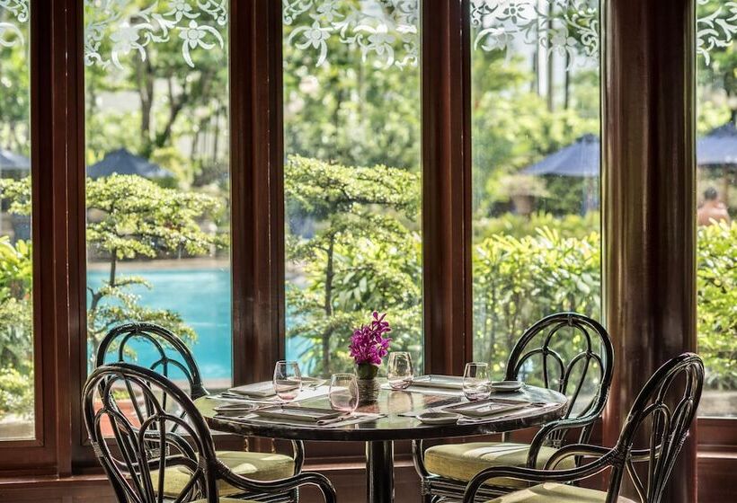 هتل The Peninsula Manila