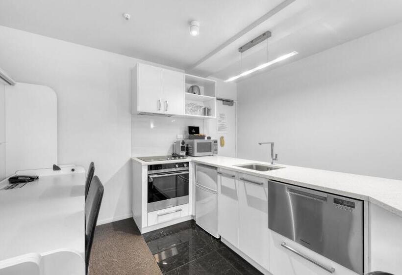 בית מלון כפרי Tides