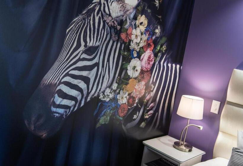 בית מלון כפרי Tides