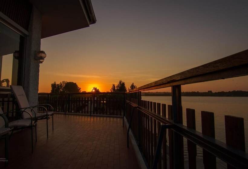 Отель Up Pateira