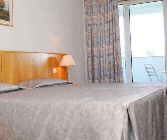 Отель Up Pateira