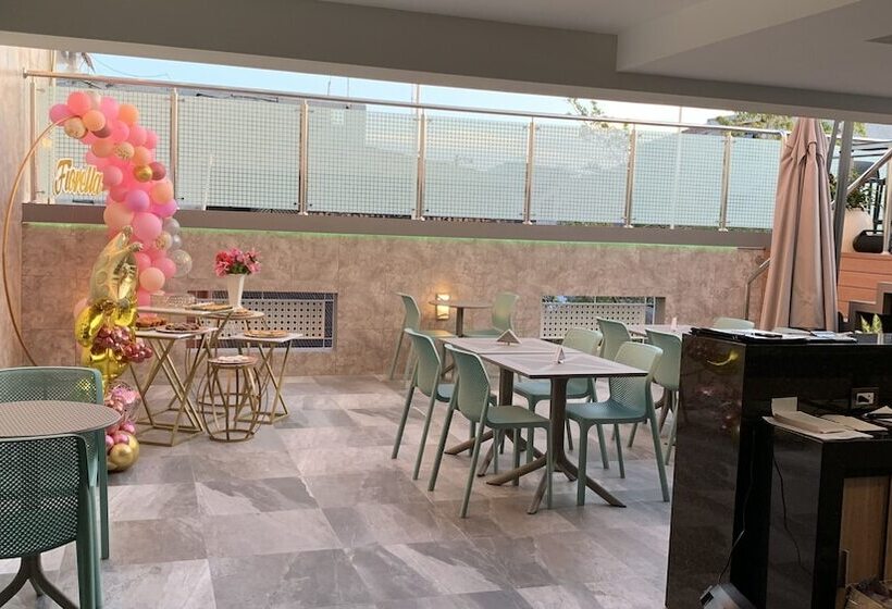 هتل Victoria Regia