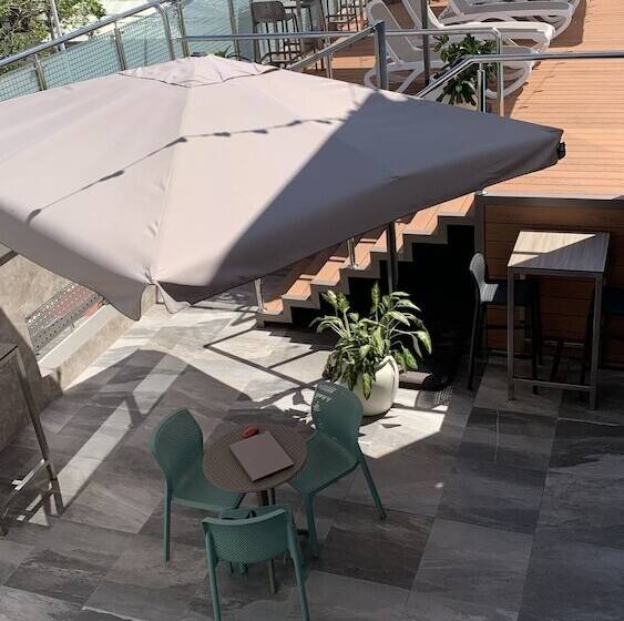 هتل Victoria Regia