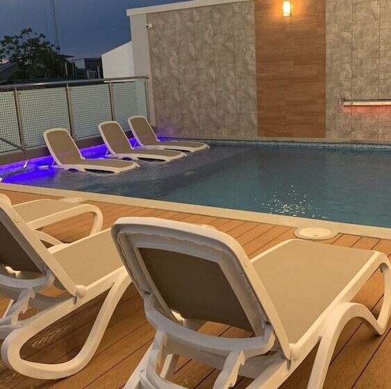 هتل Victoria Regia