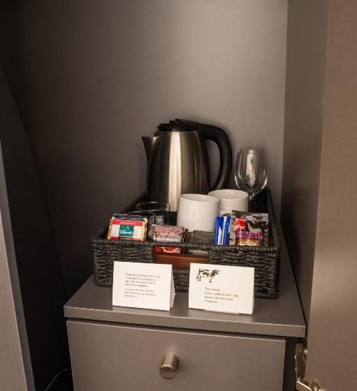 Отель West Plaza