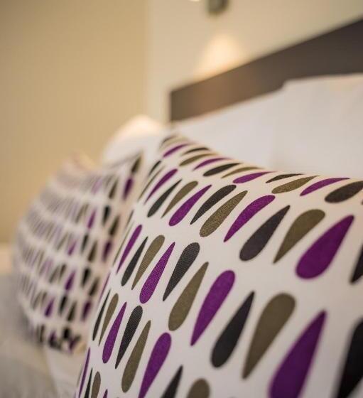 Отель West Plaza