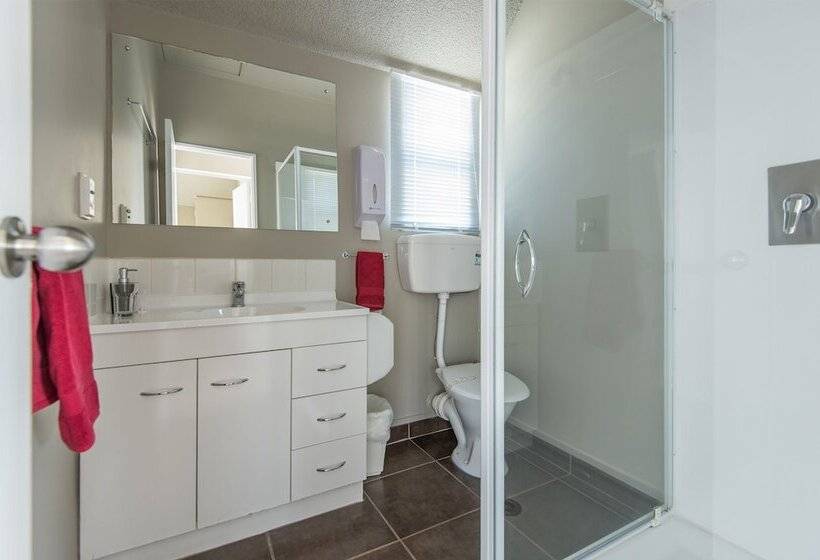 Manuka Crescent Motel