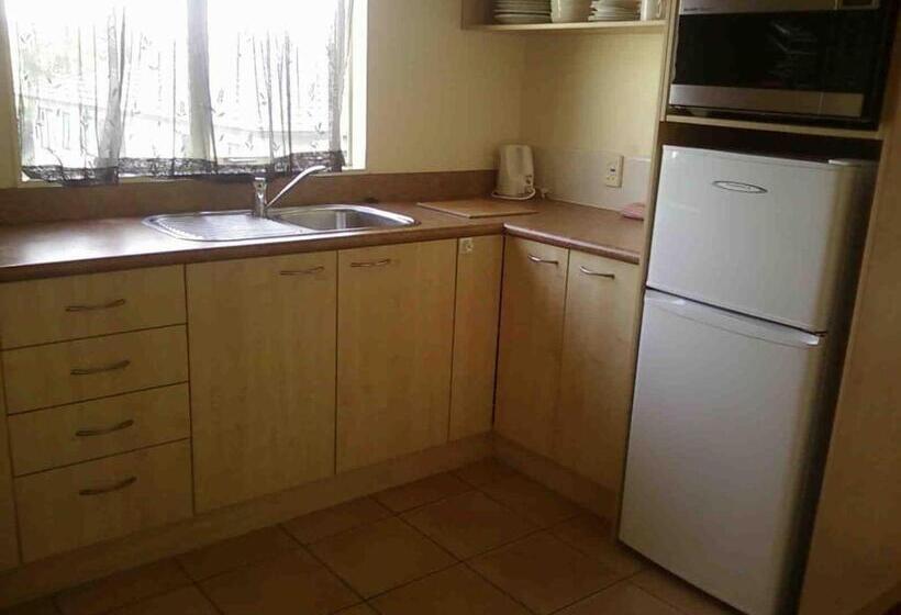 モーテル Avondale Motor Inn