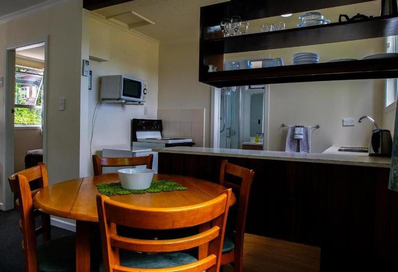 فندق على الطريق Greenacres Alpine Chalets & Villas