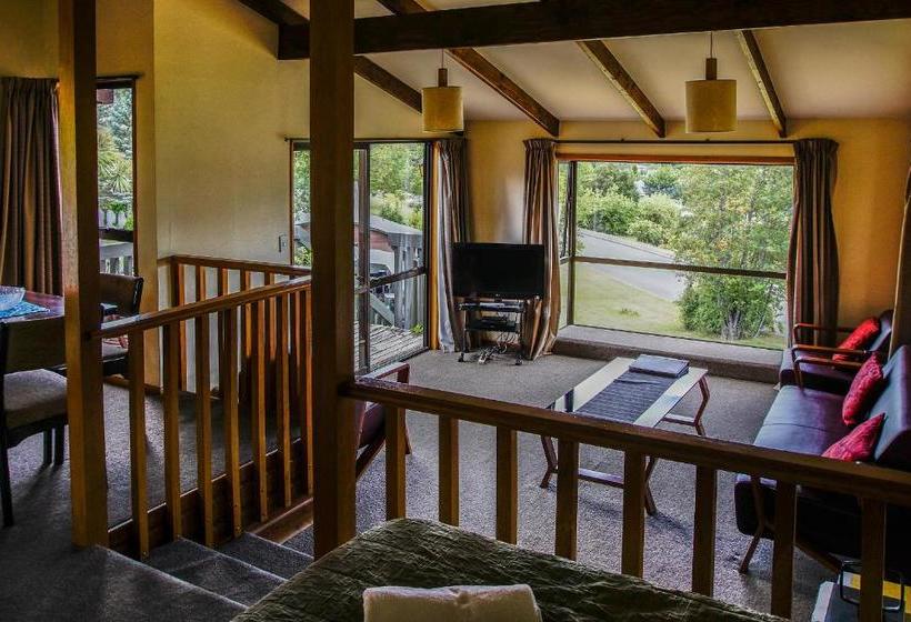 فندق على الطريق Greenacres Alpine Chalets & Villas