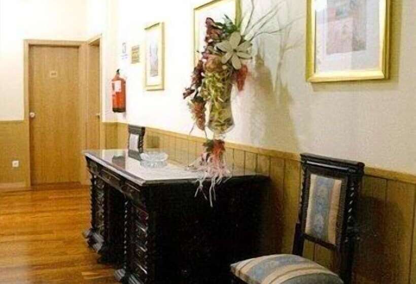 پانسیون Grande Pensao Residencial Alcobia