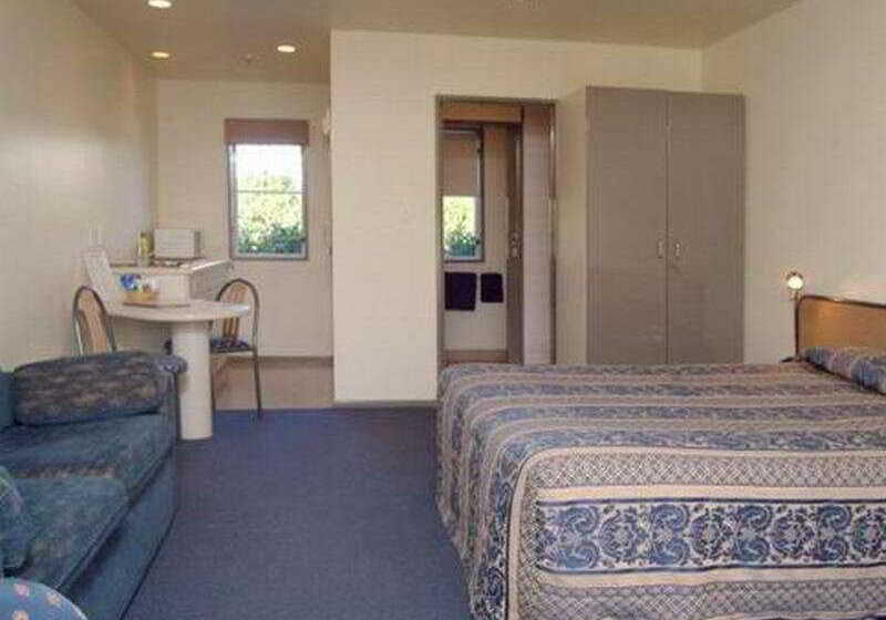 Quality Hotel Cargills