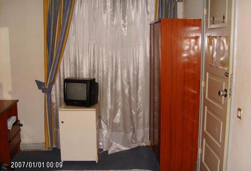 レジデンス Olhos Pretos