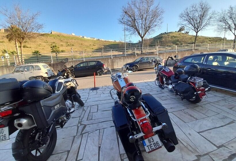 레지던스 Alojamento Elvas Luso Espanhola