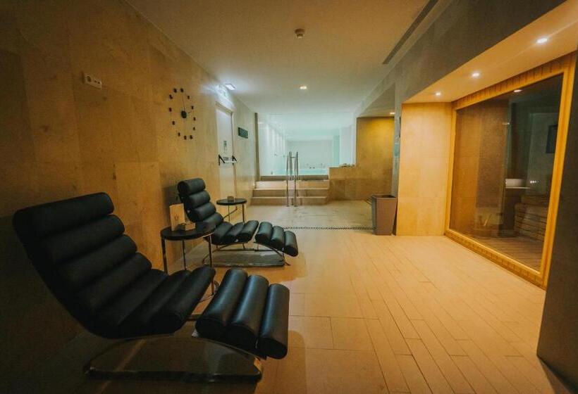 Sweet Atlantic Hotel & Spa