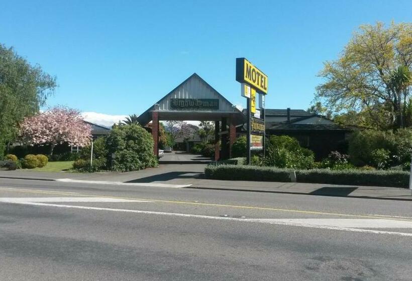 The Highwayman Motel