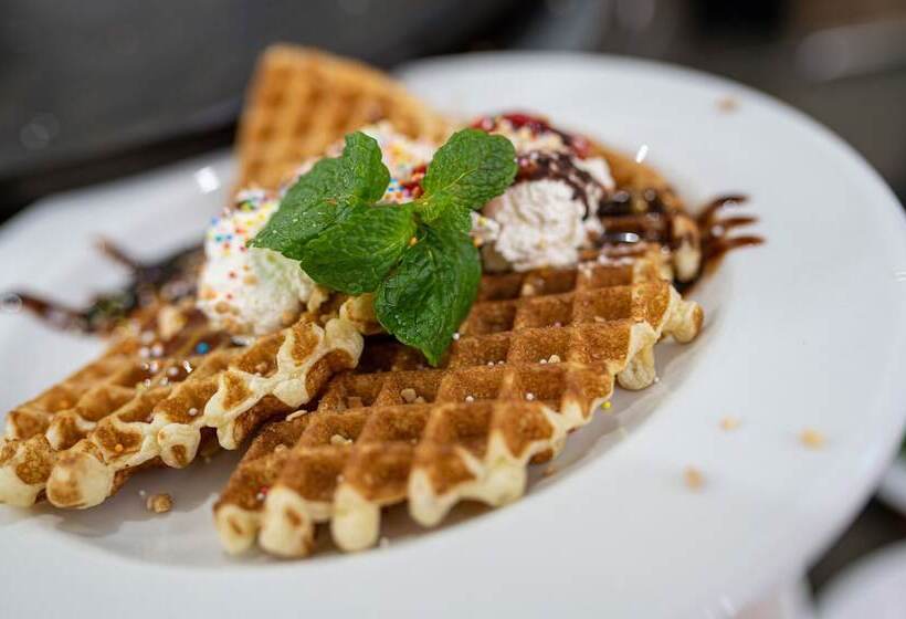 هتل The Balmoral   Halaal