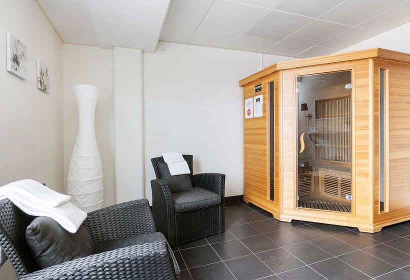 בית מלון כפרי Best Western Nya Star