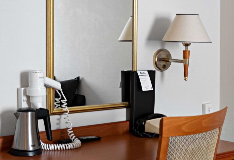 בית מלון כפרי Best Western Nya Star