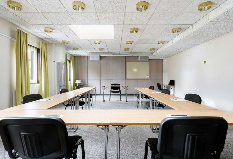 בית מלון כפרי Best Western Nya Star