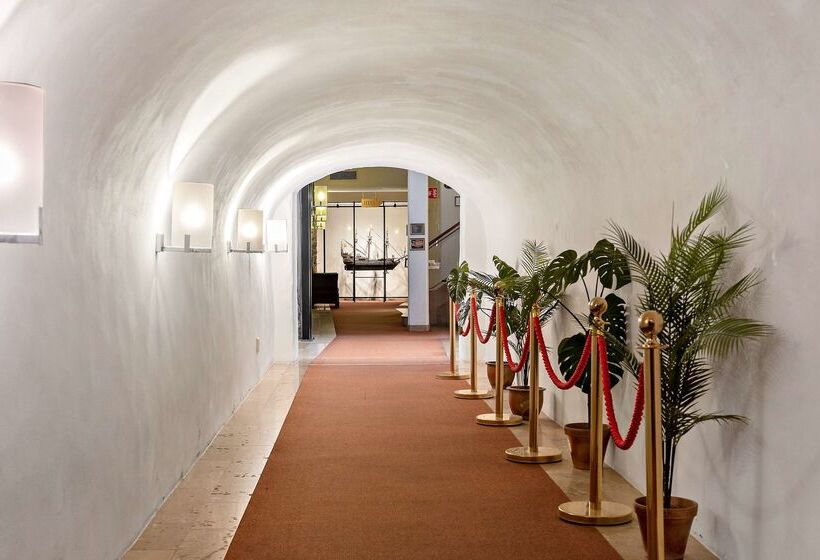 בית מלון כפרי Best Western Strand