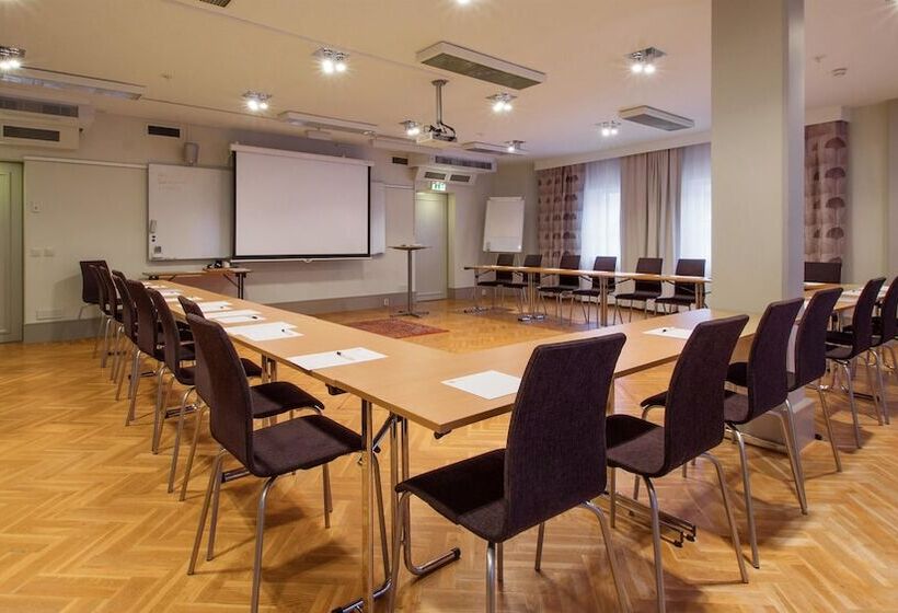 בית מלון כפרי Best Western Strand