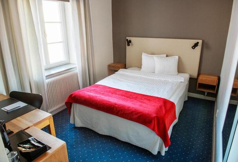 בית מלון כפרי Bishops Arms Strangnas