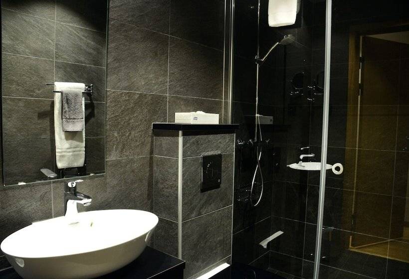 Clarion Collection Hotel Bilan