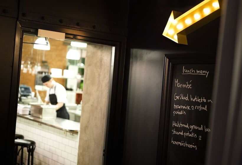 Clarion Collection Hotel Temperance