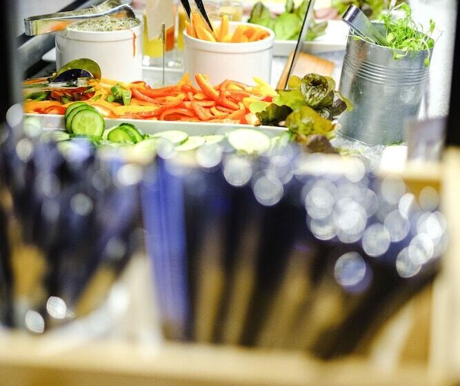 Clarion Collection Hotel Temperance