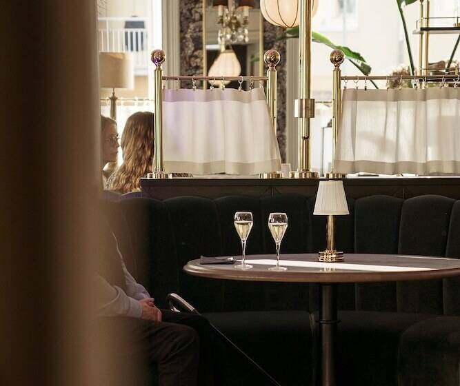 Отель Continental Du Sud