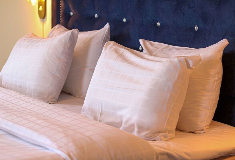 First Hotel Christian Iv