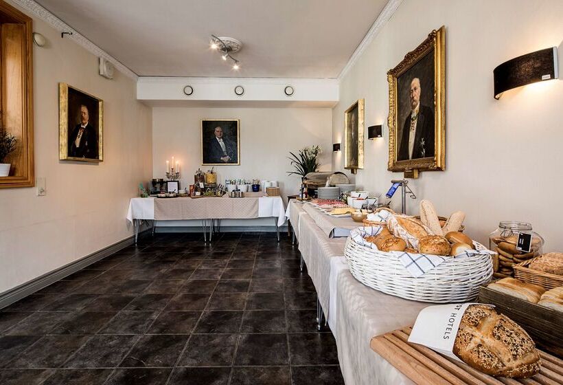 First Hotel Christian Iv