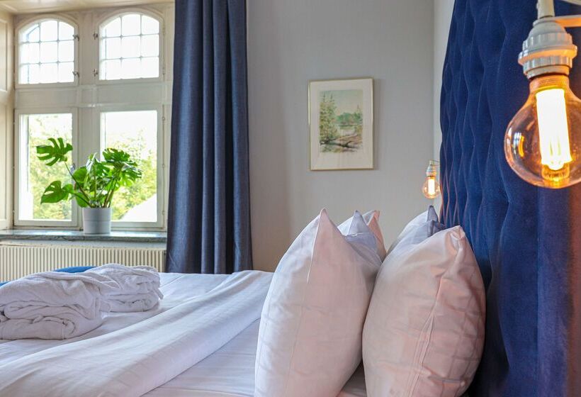 First Hotel Christian Iv