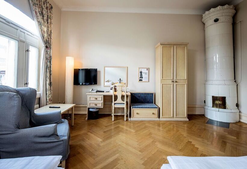 First Hotel Christian Iv