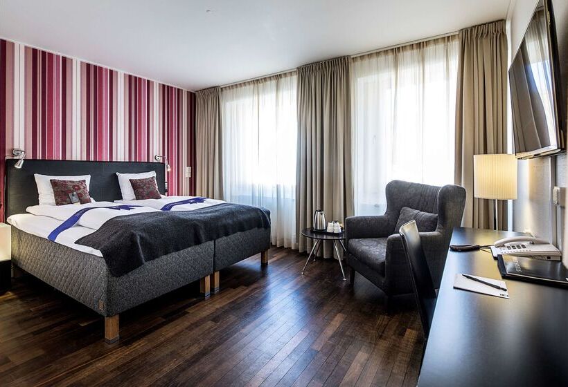 First Hotel Witt