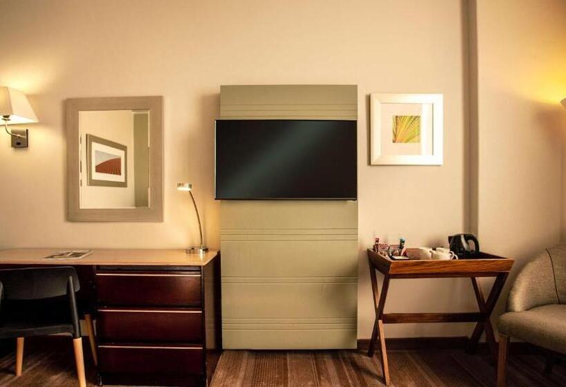 בית מלון כפרי Garden Court Kimberley