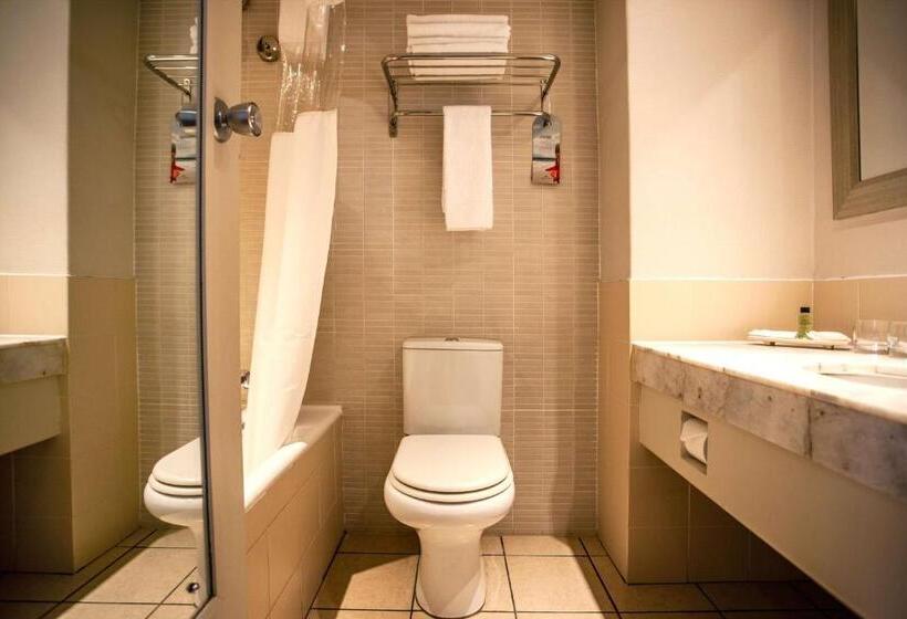 בית מלון כפרי Garden Court Kimberley