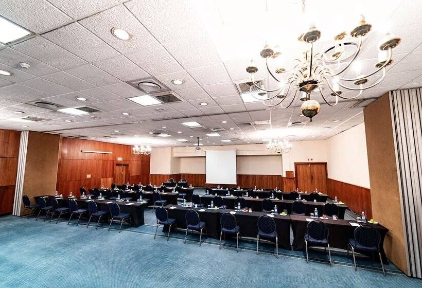 Отель Gooderson Tropicana