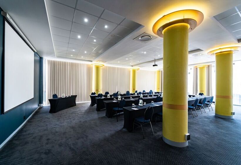 Отель Gooderson Tropicana