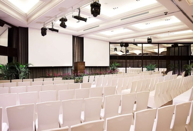 هتل Goodwood Park