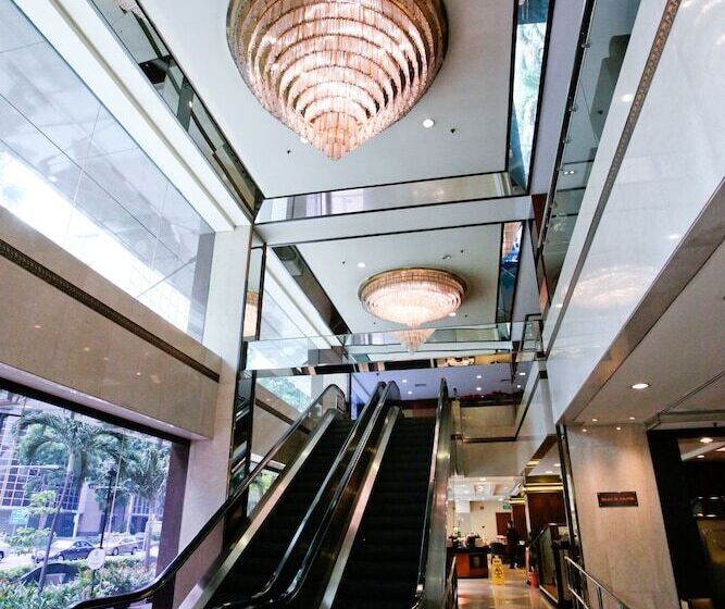 هتل Grand Pacific