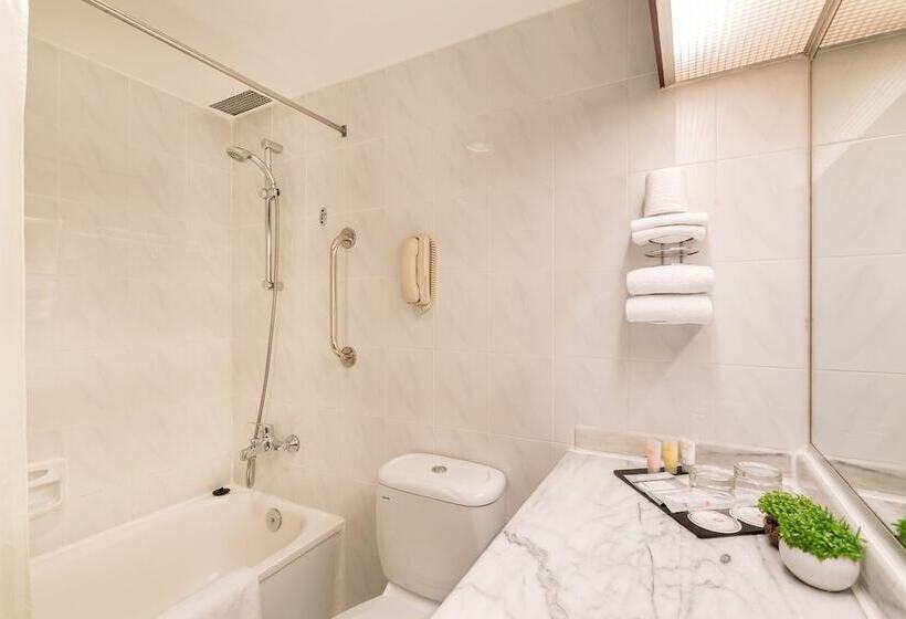 هتل Grand Pacific