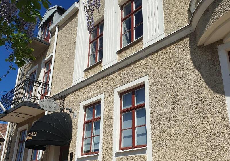 Hamnhotellet Kronan