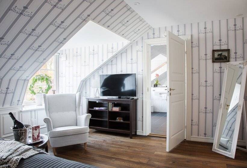 فندق Höörs Gästgifwaregård