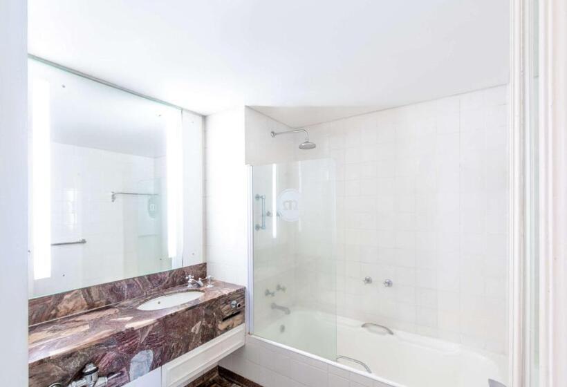 Отель Hyatt Regency Harare The Meikles