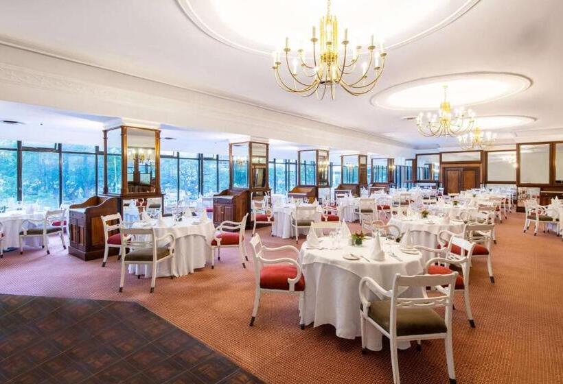 Отель Hyatt Regency Harare The Meikles