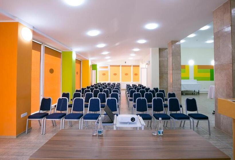 Отель Ibis Styles Dunarea Galati