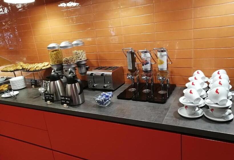 Отель Ibis Styles Dunarea Galati