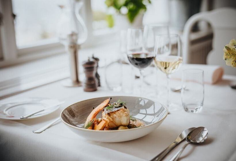 בית מלון כפרי Rusthållargården